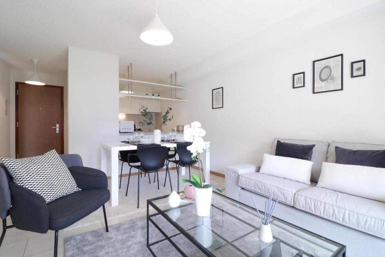 Modern Apartment Close To Martigny Train Station Exterior foto