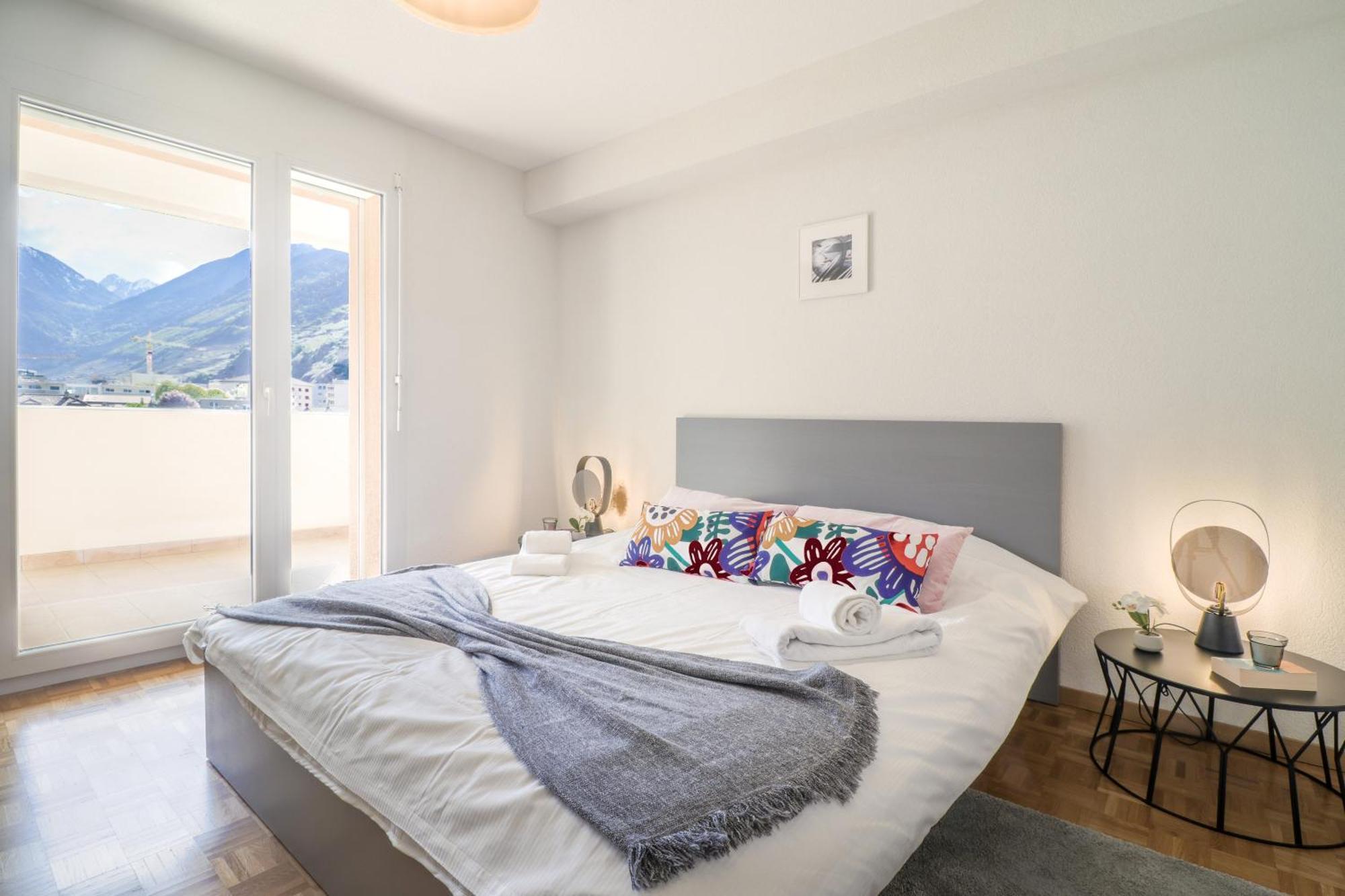 Modern Apartment Close To Martigny Train Station Exterior foto